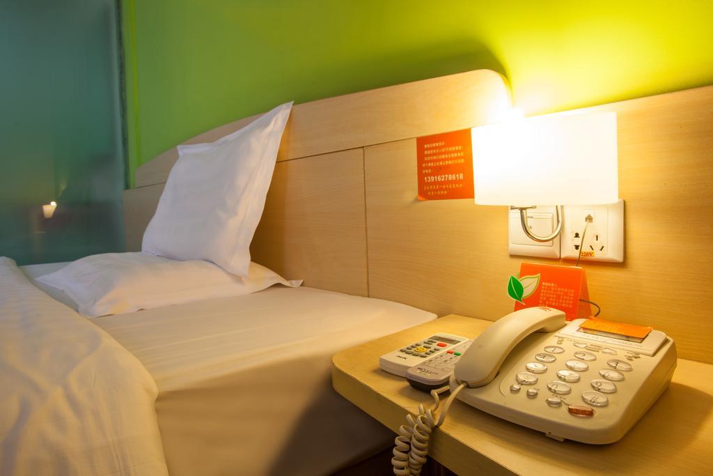 7Days Inn Guangzhou Nonglinxia Road Ouzhuang Subway Station Стая снимка